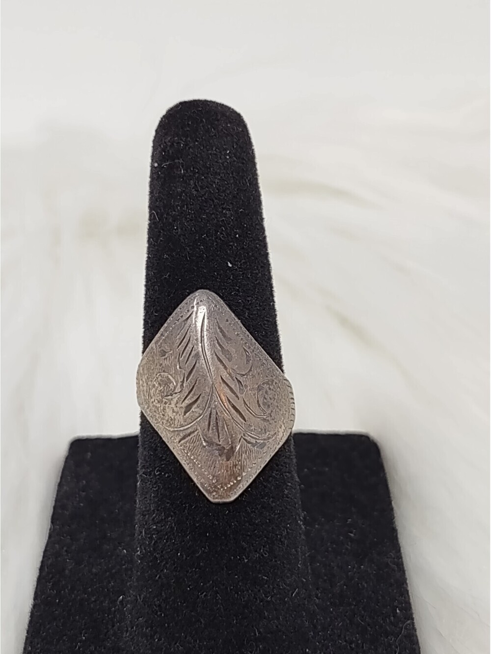 Vintage Sterling Silver Engraved Diamond Shape Ring 4.75